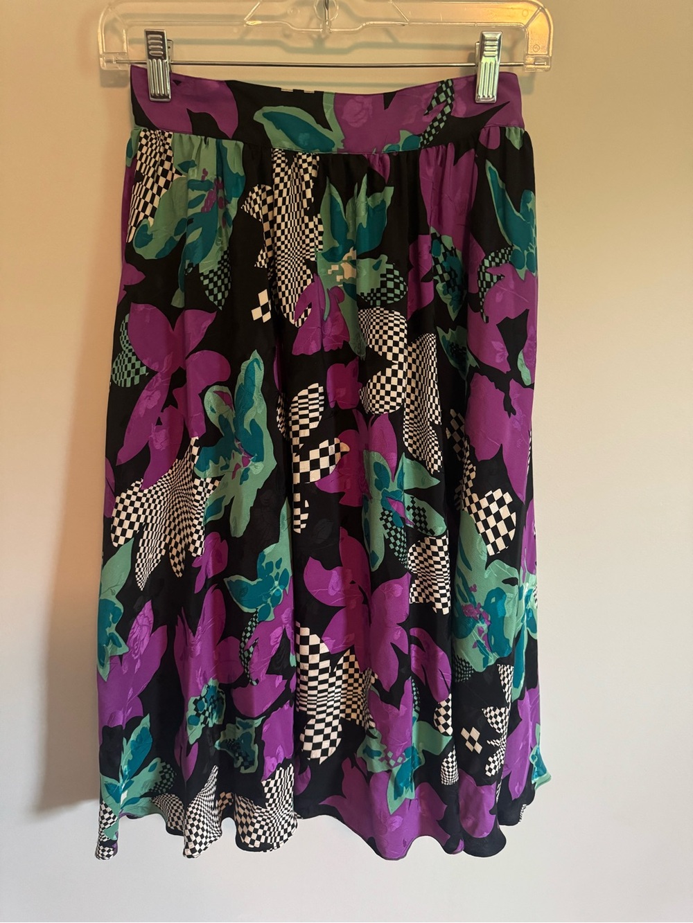 Vintage 80’s Susan Marie floral 100% silk Print A-Line Midi Skirt size 4.